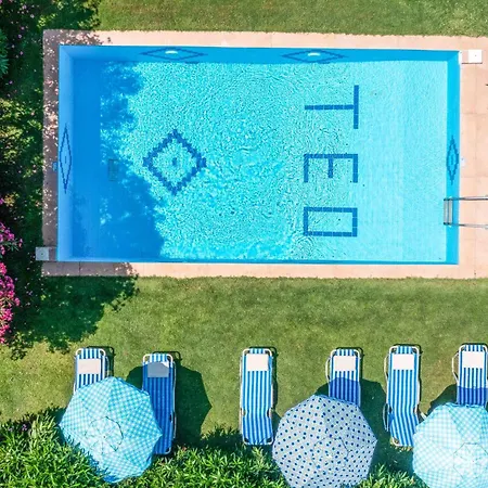 빌라 Teo Halikounas