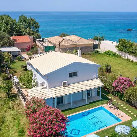 빌라 Teo Halikounas