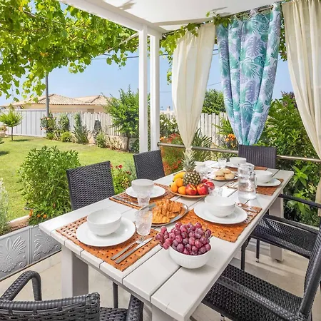 Teo 빌라 Halikounas